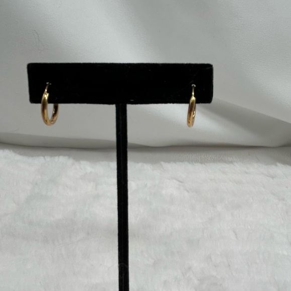 Elegant Gold Tone Hoop Earrings, stamped & signed 925 Sterling silver huggy - Picture 4 of 8